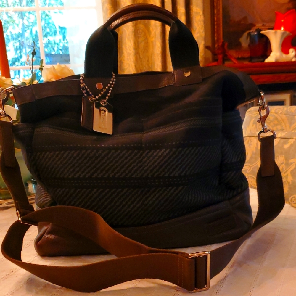 COACH LARGE WOOL & LEATHER TOTE